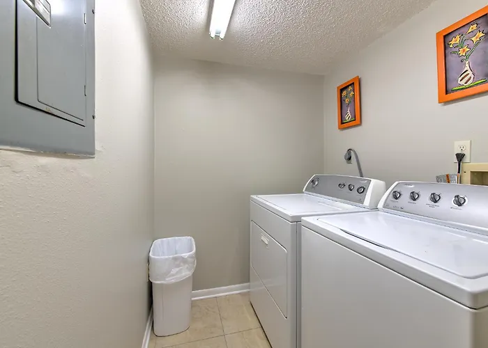 Apartment Dollar 110 *